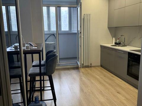 квартира за адресою Київ, Микільсько-Слобідська вул., 8