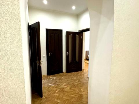 квартира за адресою Новонаводницька вул. (Лаврська), 6