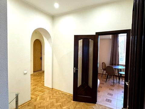 квартира за адресою Новонаводницька вул. (Лаврська), 6