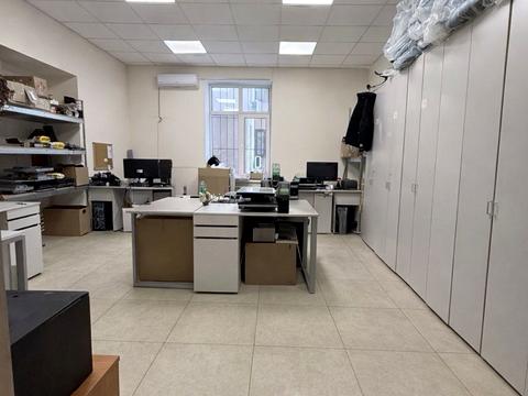 коммерческая по адресу Глубочицкая ул., 17д