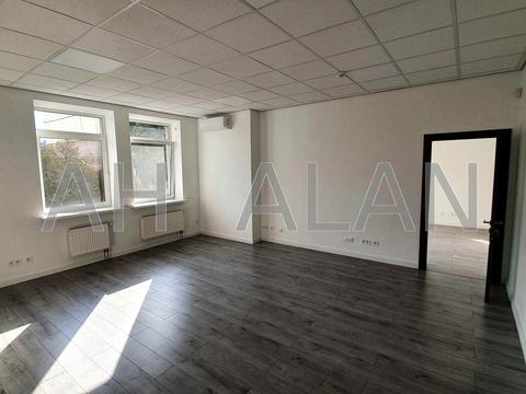 комерційна за адресою Провіантська вул. (Галі Тимофєєвої), 3