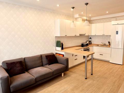 квартира за адресою Анатолія Петрицького вул., 15-А