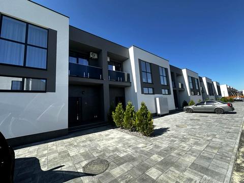 будинок за адресою Центральна вул.