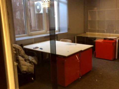 комерційна за адресою Каркашадзе пров. (Цегляний), 3/1