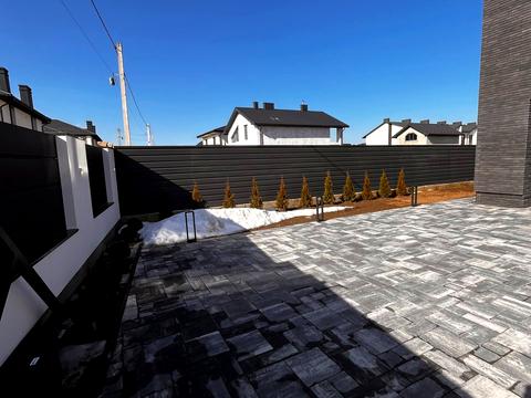 будинок за адресою Місячна вул.