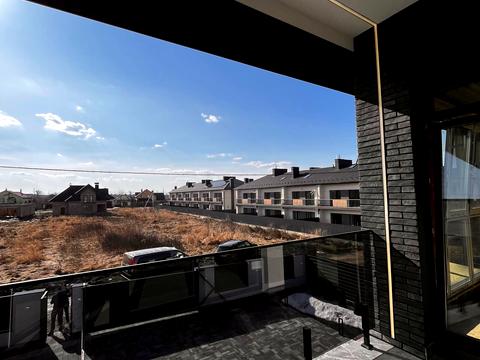 будинок за адресою Місячна вул.