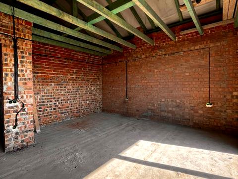 будинок за адресою Місячна вул.