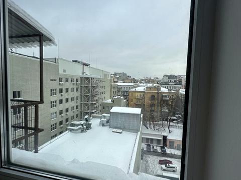 комерційна за адресою майдан Незалежності пл., 2