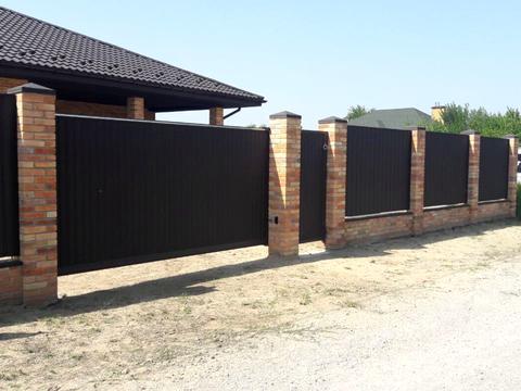 будинок за адресою Братьев Сугакив