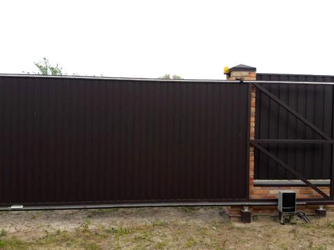 будинок за адресою Братьев Сугакив