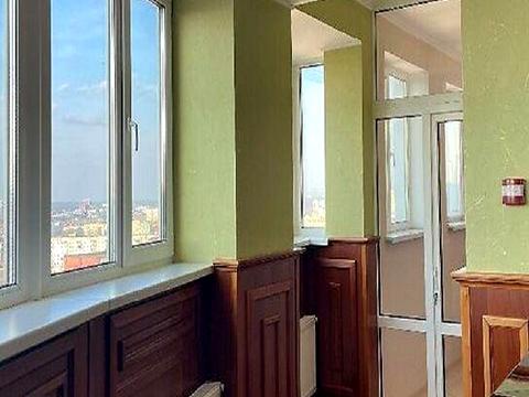 комерційна за адресою Павла Тичини просп., 18-Б