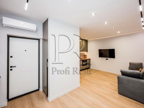 квартира за адресою Любомира Гузара просп. (Космонавта Комарова), 15а