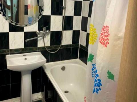 квартира за адресою Композитора Ніщинського вул., 16