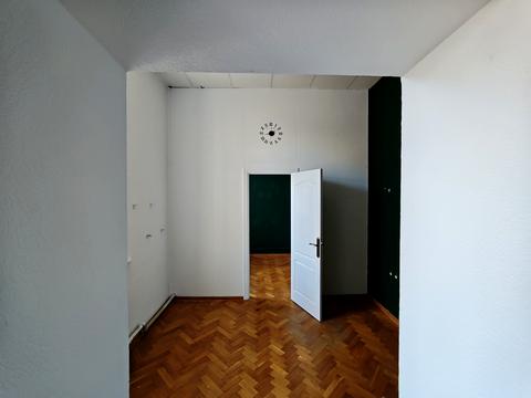 комерційна за адресою Прогресу вул., 7