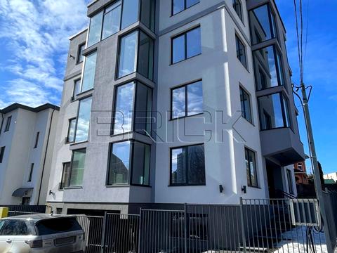 комерційна за адресою Яготинська вул., 4/10