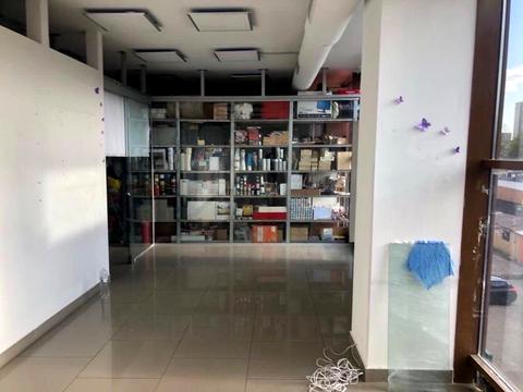 комерційна за адресою Перемоги вул., 136