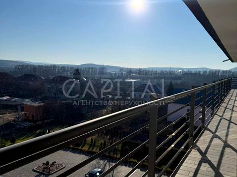 комерційна за адресою Олександра Духновича пл., 9