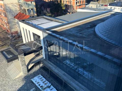 комерційна за адресою Олександра Духновича пл., 9