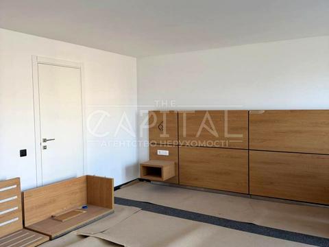 комерційна за адресою Олександра Духновича пл., 9