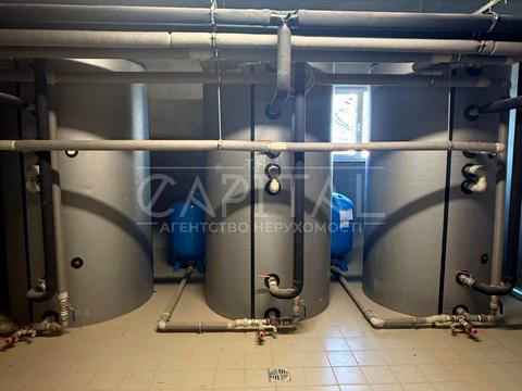 комерційна за адресою Олександра Духновича пл., 9