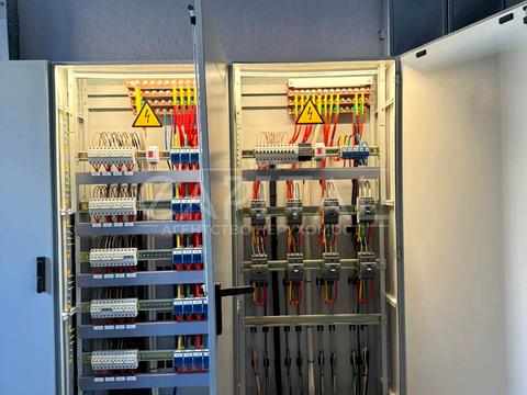 комерційна за адресою Олександра Духновича пл., 9