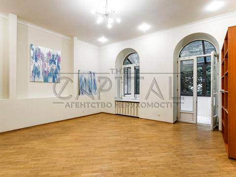 комерційна за адресою Лютеранська вул., 14в