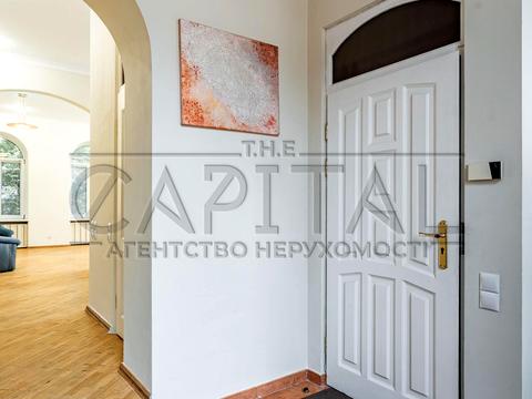 комерційна за адресою Лютеранська вул., 14в