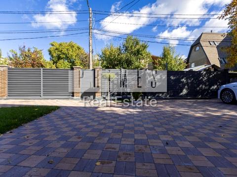 будинок за адресою Ялинкова вул.