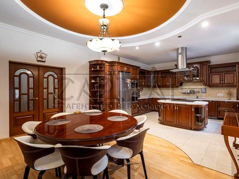 будинок за адресою смт. Козин, Київська вул., 55