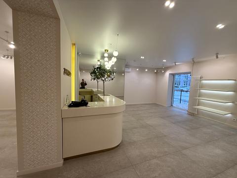 комерційна за адресою Василя Тютюнника вул. (Анрі Барбюса), 56