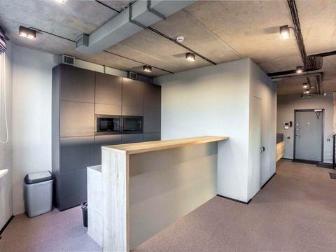 комерційна за адресою Валерія Лобановського просп. (Червонозоряний), 150-160