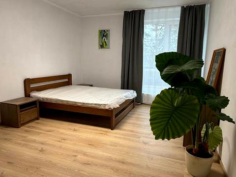 квартира за адресою смт. Брюховичі, Степана Ленкавського вул., 10