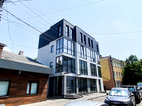 комерційна за адресою Євгена Сверстюка вул., 9