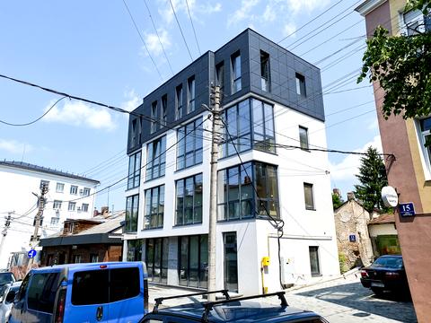 комерційна за адресою Євгена Сверстюка вул., 9