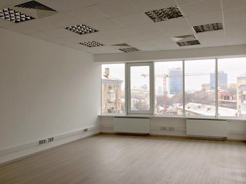 комерційна за адресою Кловський узвіз, 7