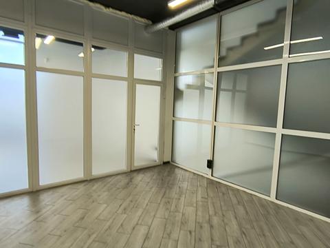 коммерческая по адресу  пер., 61