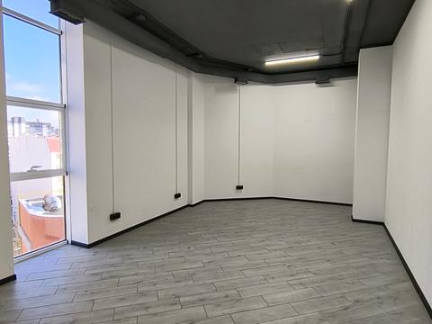 коммерческая по адресу  пер., 61