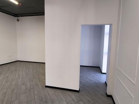 коммерческая по адресу  пер., 61