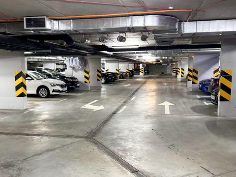 паркомісце за адресою Василя Тютюнника вул. (Анрі Барбюса), 51/1А