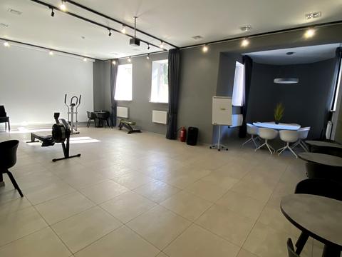 комерційна за адресою Велика Кільцева вул., 7