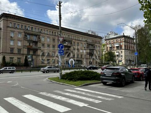 комерційна за адресою Київ, Академіка Книшова вул. (Амурська), (Будинок 1)