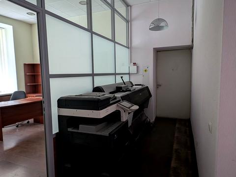 коммерческая по адресу Антоновича ул. (Горького), 24