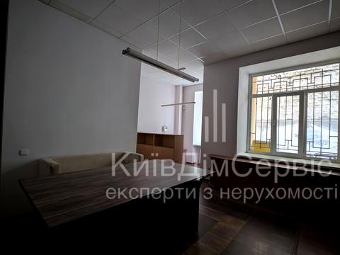 коммерческая по адресу Антоновича ул. (Горького), 24