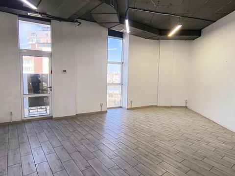 комерційна за адресою Проскурівського підпілля вул., 61