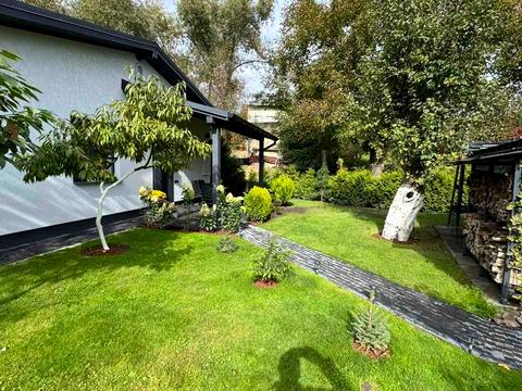 будинок за адресою Розточчя вул., 11