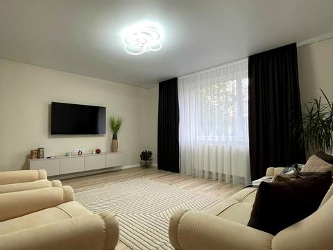 будинок за адресою Розточчя вул., 11