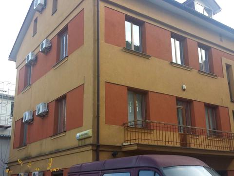 комерційна за адресою Володимира Антоновича вул. (), 4