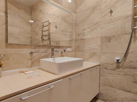 будинок за адресою Ентузіастів