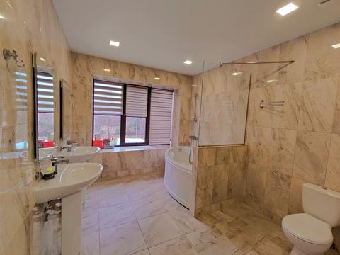 будинок за адресою Ентузіастів