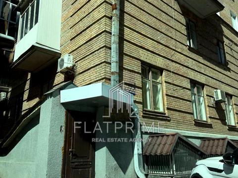 комерційна за адресою Київ, Гоголівська вул., 49